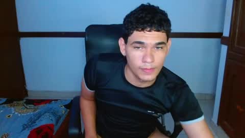 Snapshot of zyrosxk chatting on May 2026 08:10:02 AM antonio felipe online show from May 2026 08:10:02 AM