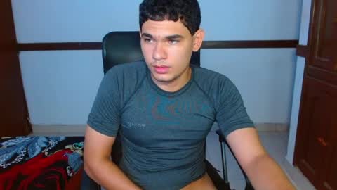 Snapshot of zyrosxk chatting on May 2026 08:07:02 AM antonio felipe online show from May 2026 08:07:02 AM