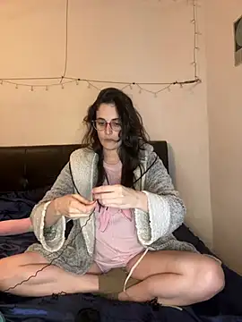 Lunaabbey online show from March 2026 05:50:01 PM