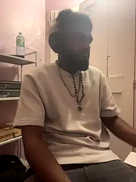 IviedWaster online show from November 2025 04:44:01 AM