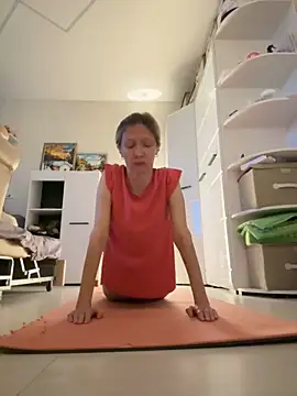 angelmommu online show from November 2025 04:23:02 AM