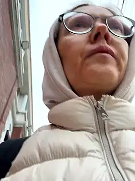 angelmommu online show from March 2026 06:25:01 AM