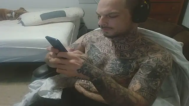 Snapshot of DADDY_KANE8--- chatting on June 2026 08:44:01 PM DADDY KANE8--- online show from June 2026 08:44:01 PM