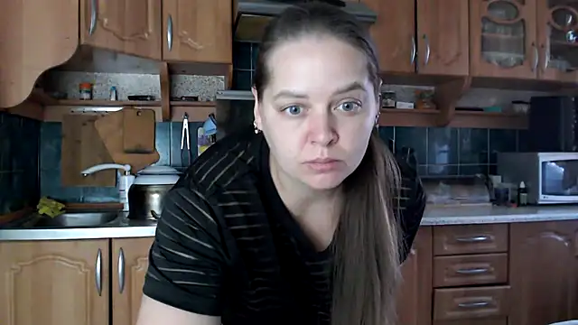 uliastar online show from October 2025 06:41:02 AM