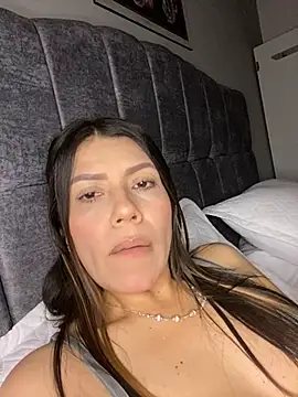 martina contreras online show from March 2026 04:08:02 AM