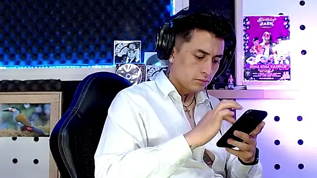 Snapshot of Darko0717 chatting on January 2025 12:57:01 AM Darko0717 online show from January 2025 12:57:01 AM