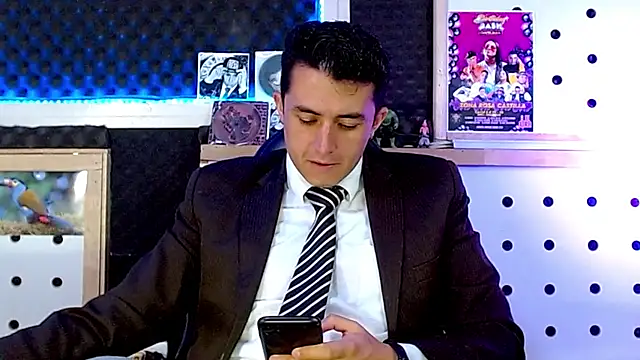 Snapshot of Darko0717 chatting on January 2025 02:58:01 PM Darko0717 online show from January 2025 02:58:01 PM