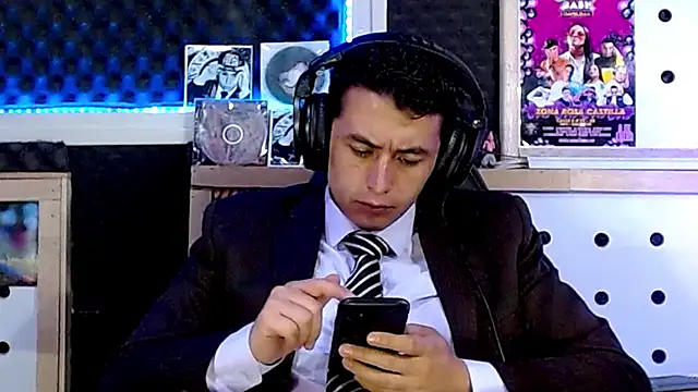 Snapshot of Darko0717 chatting on February 2025 05:34:01 PM Darko0717 online show from February 2025 05:34:01 PM