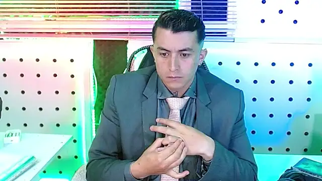 Darko0717 online show from November 2025 04:40:01 PM