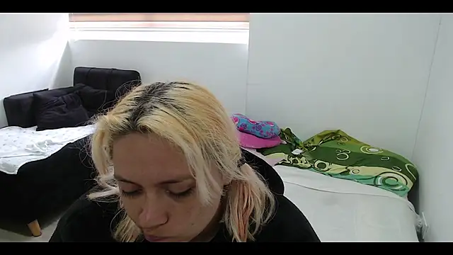 MommyMiaWs online show from January 2025 07:17:02 PM