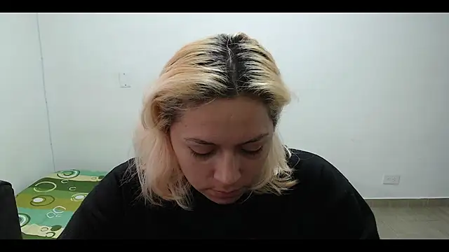 MommyMiaWs online show from February 2025 04:14:01 PM