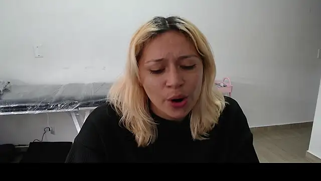 MommyMiaWs online show from March 2025 03:53:01 PM