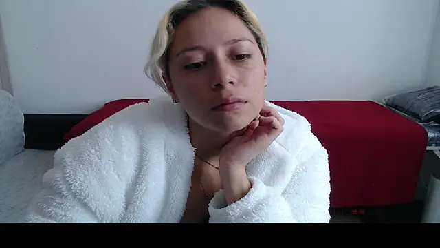 MommyMiaWs online show from March 2025 02:01:02 PM