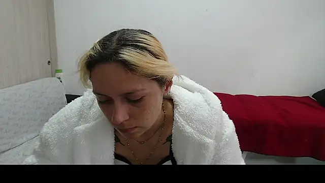 MommyMiaWs online show from March 2025 06:32:01 PM