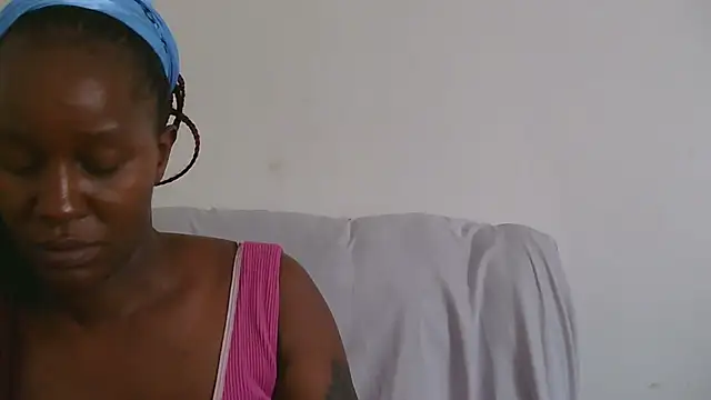 sluttylaura21 online show from March 2025 09:45:02 AM