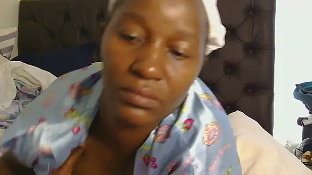 sluttylaura21 online show from February 2026 06:12:01 AM