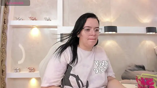 anette cooper online show from November 2025 03:29:02 AM