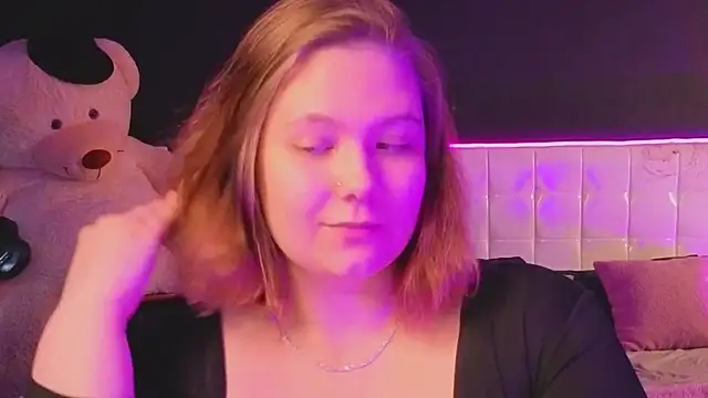 DjennaPalme online show from November 2025 01:56:02 PM