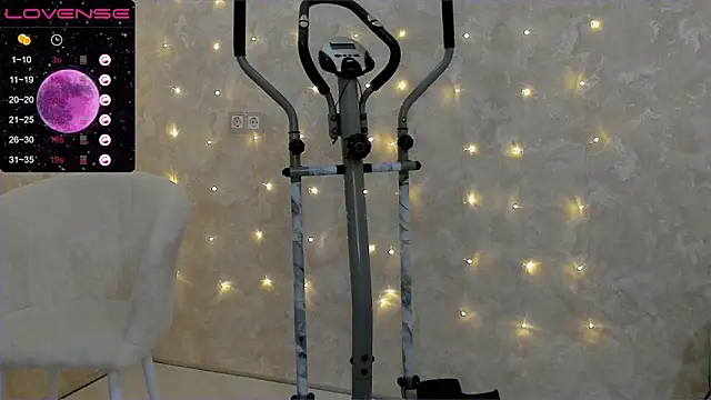 Snapshot of EvaSileZ chatting on March 2025 04:09:02 PM EvaSileZ online show from March 2025 04:09:02 PM