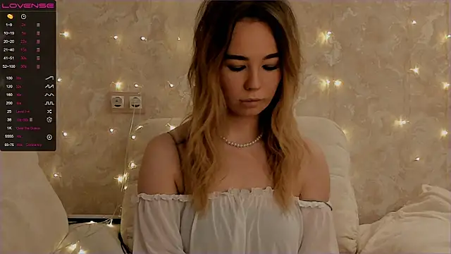 Snapshot of EvaSileZ chatting on October 2025 04:50:01 PM EvaSileZ online show from October 2025 04:50:01 PM