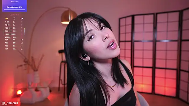 anniehillofficial online show from December 2025 09:31:02 PM