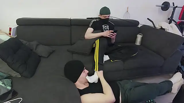 FunBoyPassiv online show from March 2026 03:47:01 AM