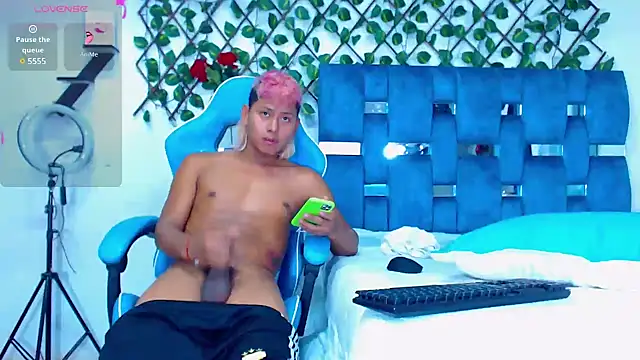 Hakim prettynigg online show from January 2025 06:02:01 PM