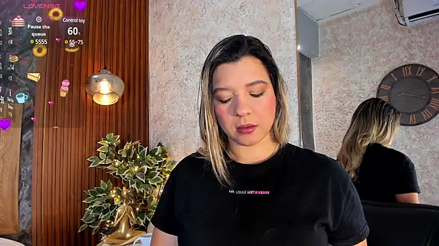 Snapshot of Gaia_Stone chatting on January 2025 12:39:02 PM Gaia Stone online show from January 2025 12:39:02 PM