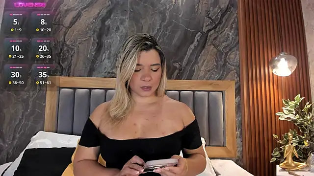 Snapshot of Gaia_Stone chatting on January 2025 12:56:01 PM Gaia Stone online show from January 2025 12:56:01 PM