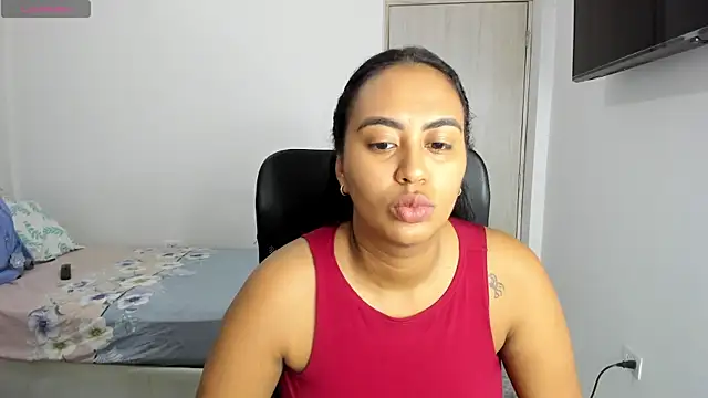 Snapshot of tracycum chatting on November 2025 10:31:02 PM tracycum online show from November 2025 10:31:02 PM