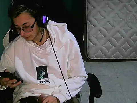 Snapshot of Jughead_16 chatting on September 2025 05:43:02 AM Jughead 16 online show from September 2025 05:43:02 AM