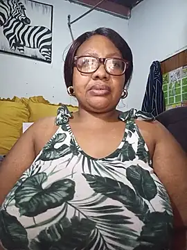 Snapshot of YELLOW_BONE chatting on July 2026 08:51:01 PM YELLOW BONE online show from July 2026 08:51:01 PM