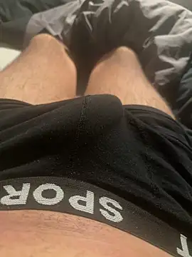 spritzerboy23 online show from December 2025 09:43:02 PM