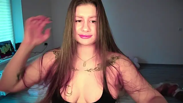 JuicyHelenX online show from April 2026 04:13:01 PM