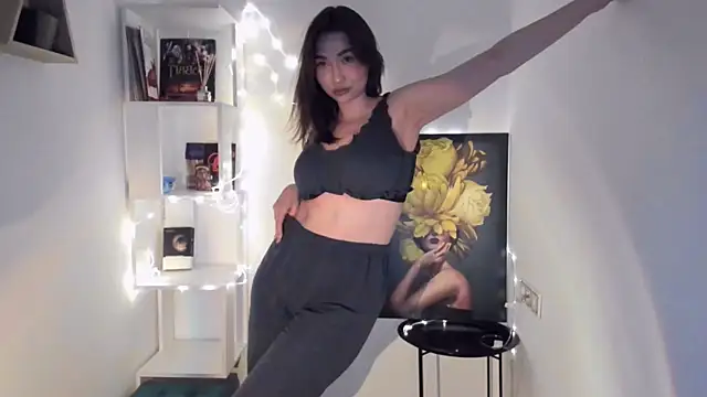 GracefulLook online show from February 2025 03:23:02 AM