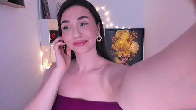 GracefulLook online show from February 2025 10:47:02 PM