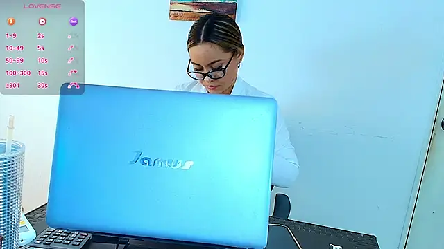 TaylorEvanss online show from February 2025 12:03:02 PM