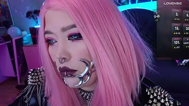 wickedxqueen online show from December 2024 04:49:02 AM