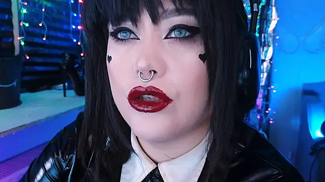 wickedxqueen online show from February 2025 05:37:01 AM