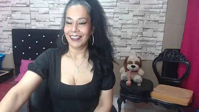 MarianaNight02 online show from November 2025 04:45:02 AM