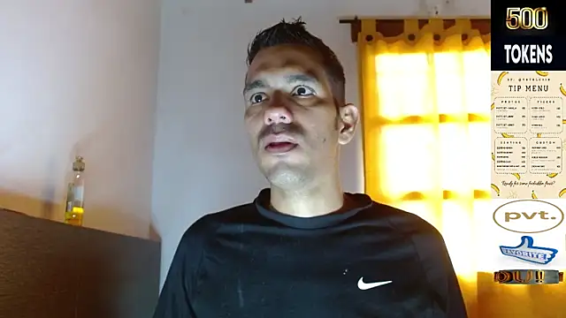 JohanyLatino online show from April 2026 07:21:02 PM