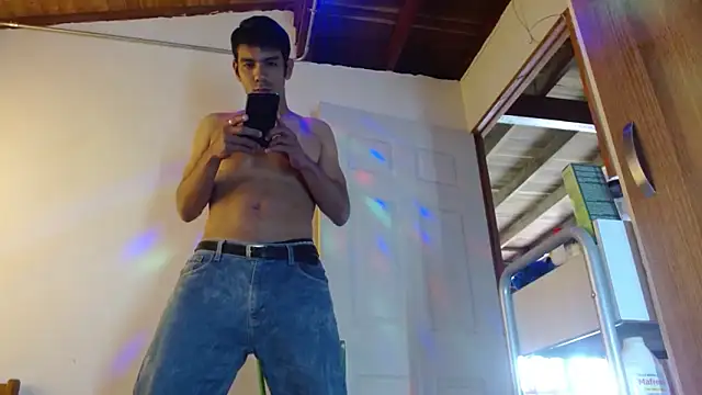 JohanyLatino online show from June 2026 03:36:01 PM