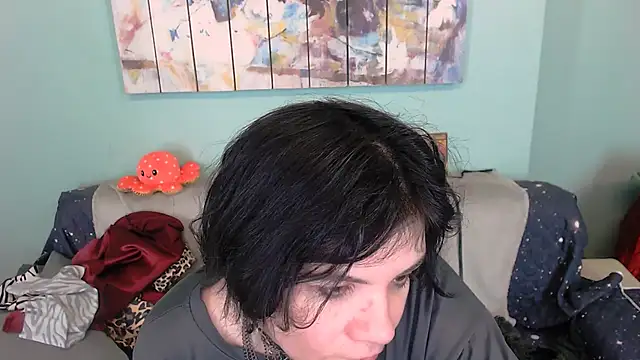 EverlyRays online show from December 2025 08:43:01 AM