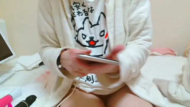 Snapshot of liliyRiSAcha-n chatting on January 2025 07:29:02 PM liliyRiSAcha-n online show from January 2025 07:29:02 PM