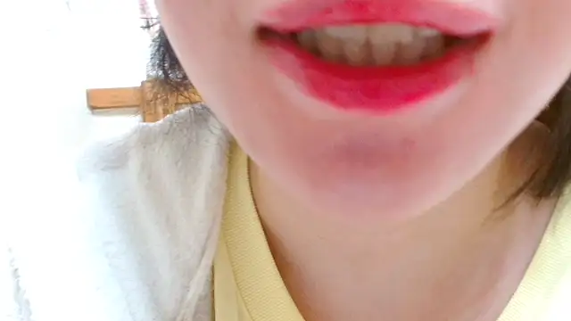 Snapshot of liliyRiSAcha-n chatting on November 2025 04:51:01 AM liliyRiSAcha-n online show from November 2025 04:51:01 AM