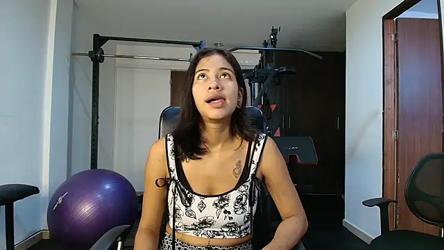 JuliKim  online show from September 2025 01:00:02 PM