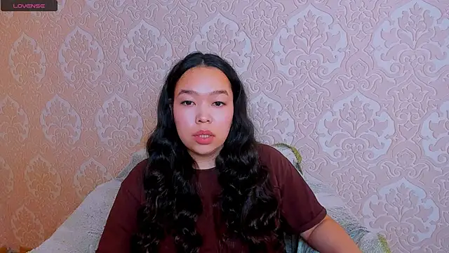 Snapshot of Kris_top_Lee chatting on April 2026 06:19:01 AM Kris top Lee online show from April 2026 06:19:01 AM