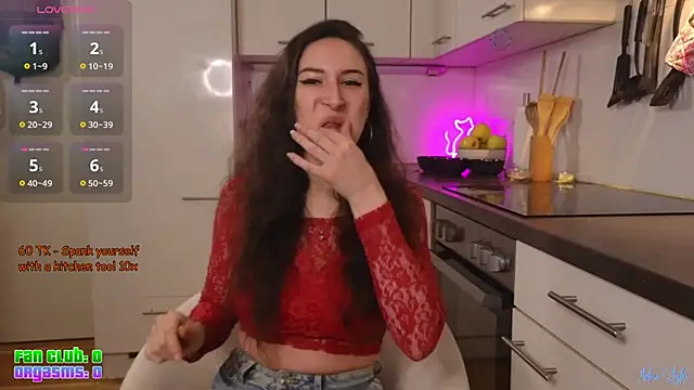 Snapshot of melinastyles chatting on November 2025 07:38:01 PM melinastyles online show from November 2025 07:38:01 PM