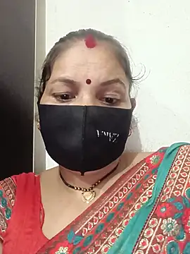 Snapshot of Riyaa-Devi chatting on July 2026 06:13:02 PM Riyaa-Devi online show from July 2026 06:13:02 PM