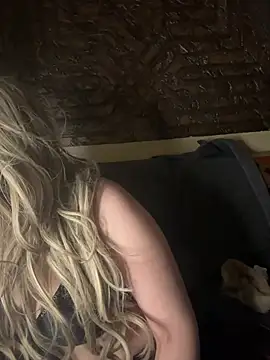 Mayoosh6 online show from February 2025 07:52:02 PM